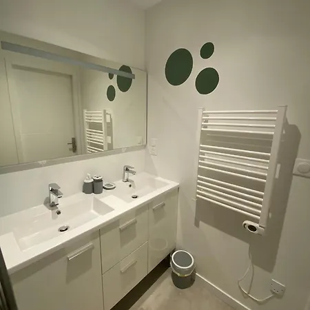 Les Pics Du Courtat Apartman