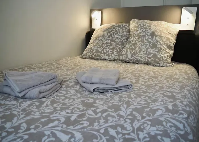 Les Pics Du Courtat Apartamento *